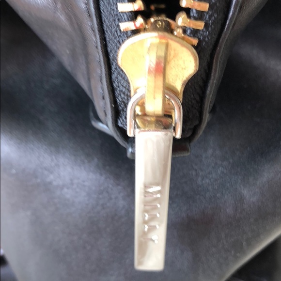 Handbag - Picture 3 of 4